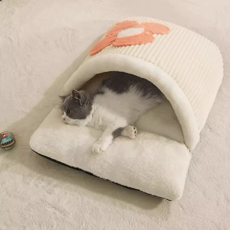 Sakura-Themed Cozy Cat Bed